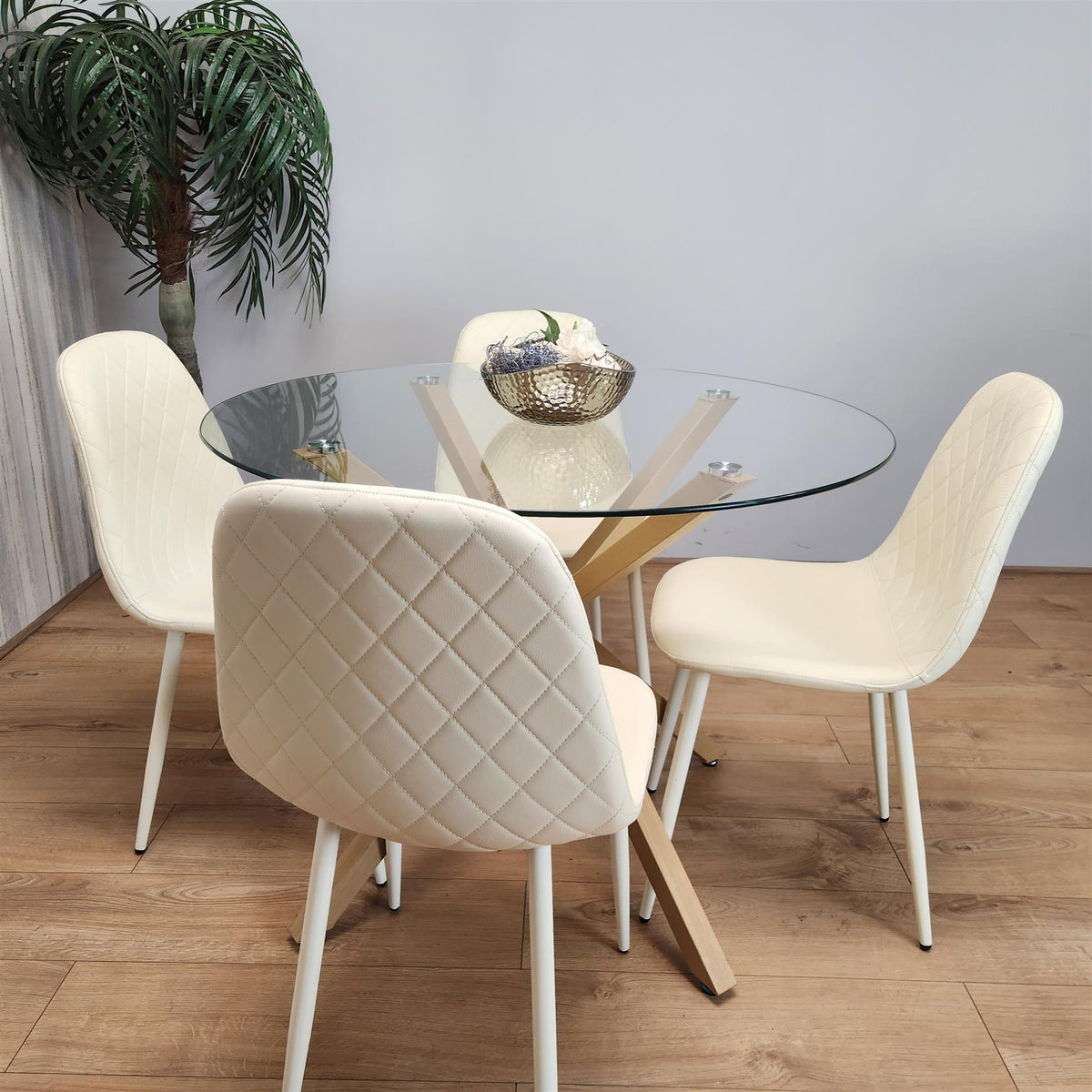 Forest Round Glass Table + 4 cream gem