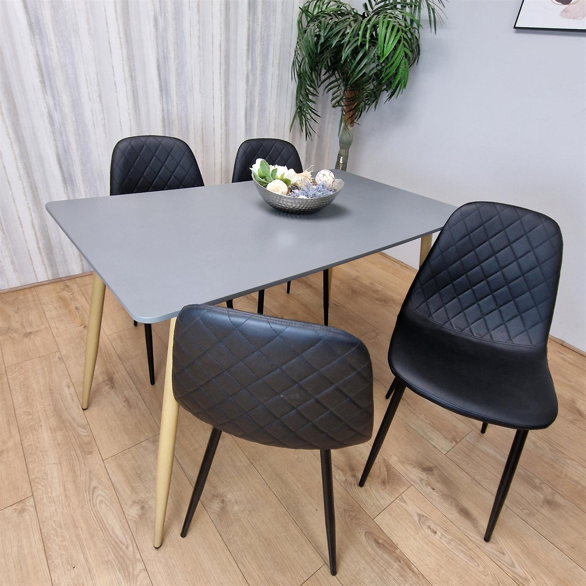 Dining Table Set of 4 Wooden Grey Table with 4 Black Gem Patterend Chairs