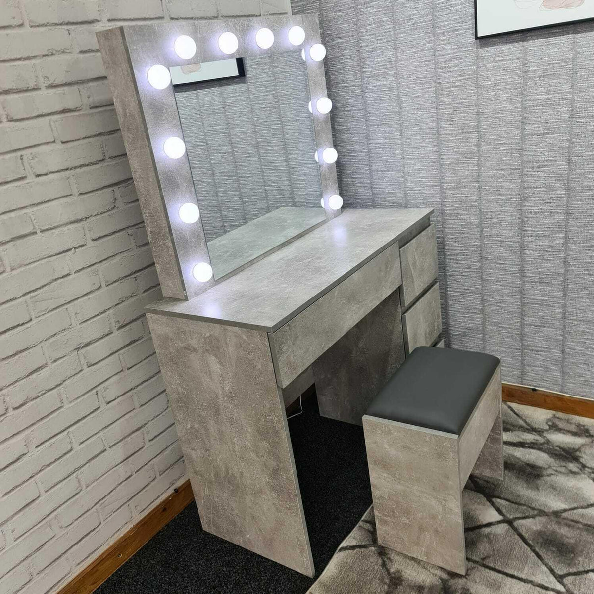 Dressing Table with Mirror and Stool Makeup Vanity LED Bulbs Mirror Hollywood Table