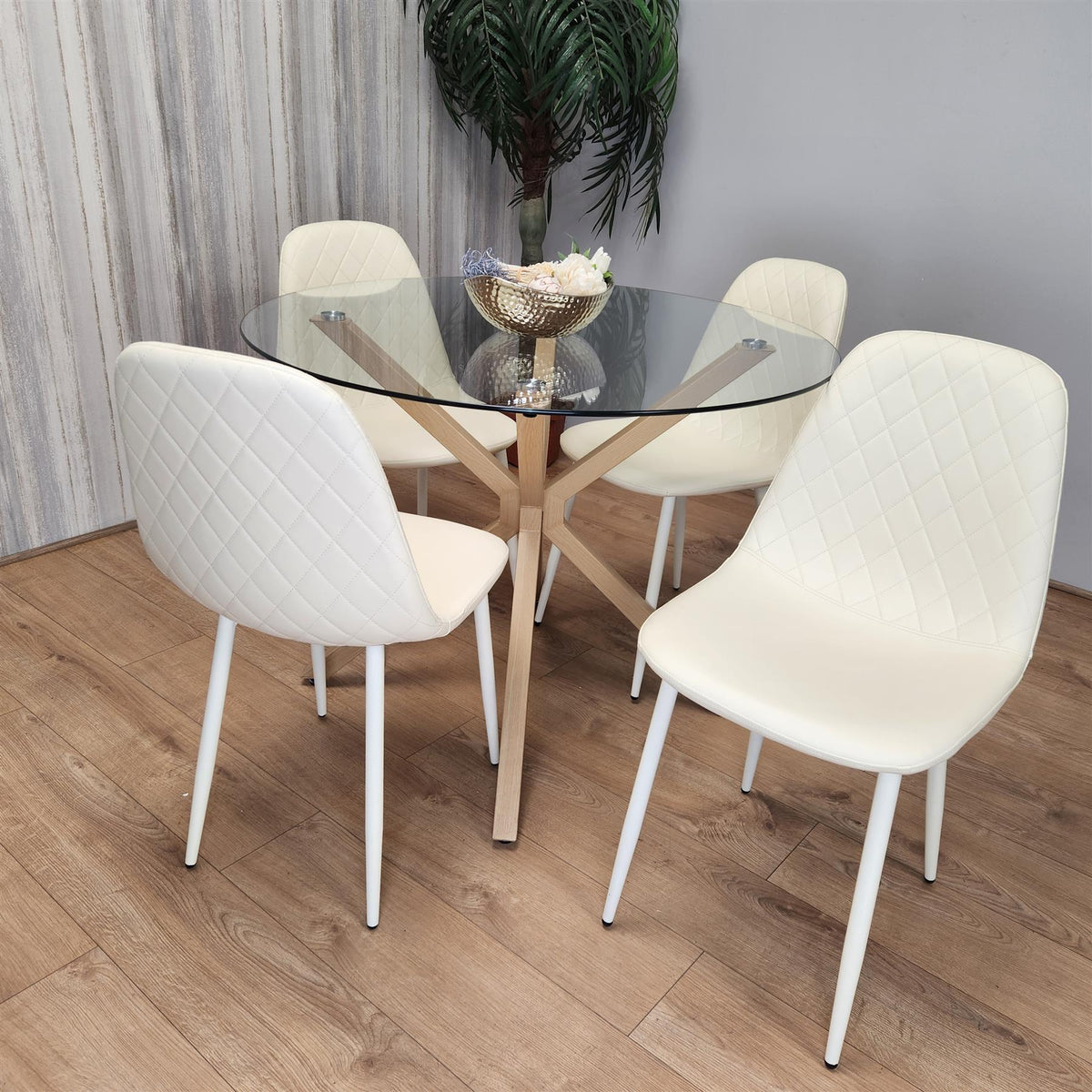 Forest Round Glass Table + 4 cream gem