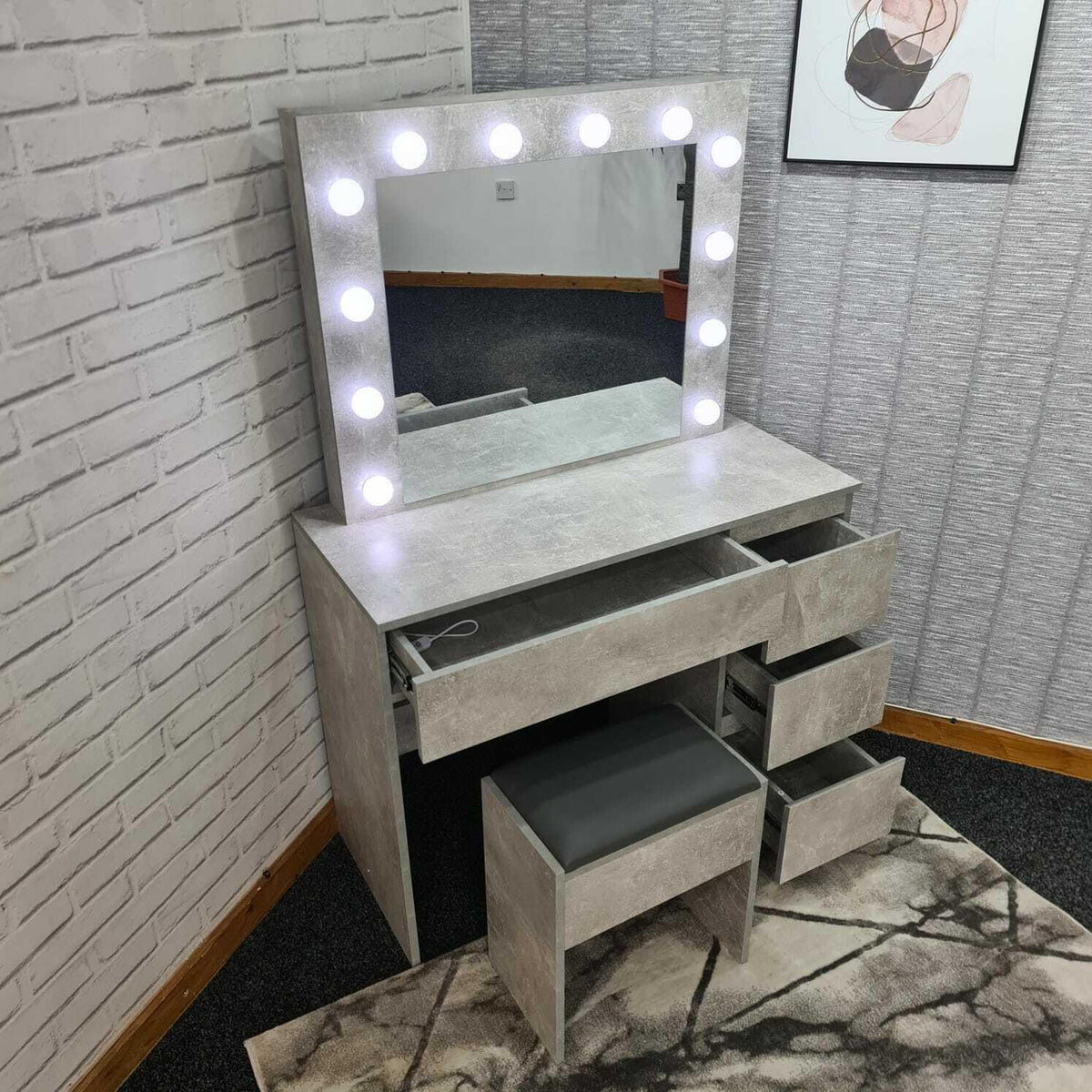 Dressing Table with Mirror and Stool Makeup Vanity LED Bulbs Mirror Hollywood Table