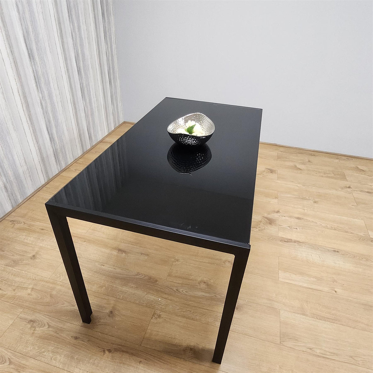 Dining Table Black Glass Kitchen Place for 6 Seats, Dining Table Only (Black H 75 x L 134 x W 70 cm)